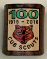 BROWN CUB 100 EMBOSSED WOGGLE WITH GREEN 100